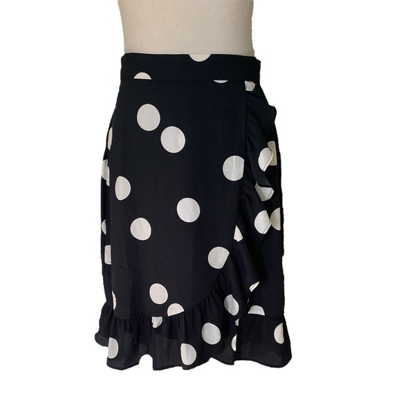 ModCloth It’s a Wrap Ruffled Black & White Polkadot Peplum Mini Skirt - 6 - Picture 3 of 15
